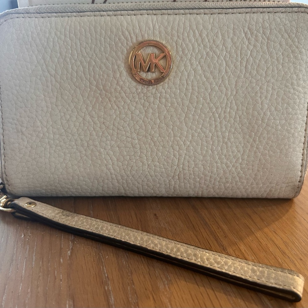 Michael Kors Cream Wristlet Wallet